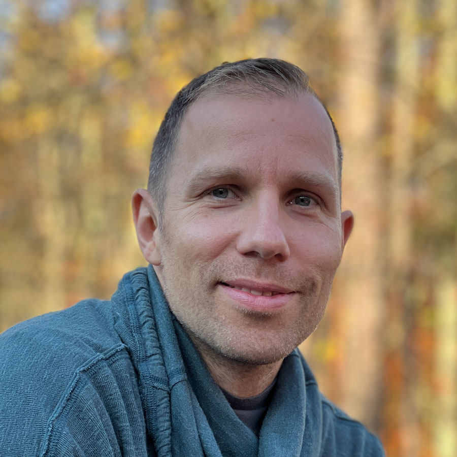Tim Nikolaev