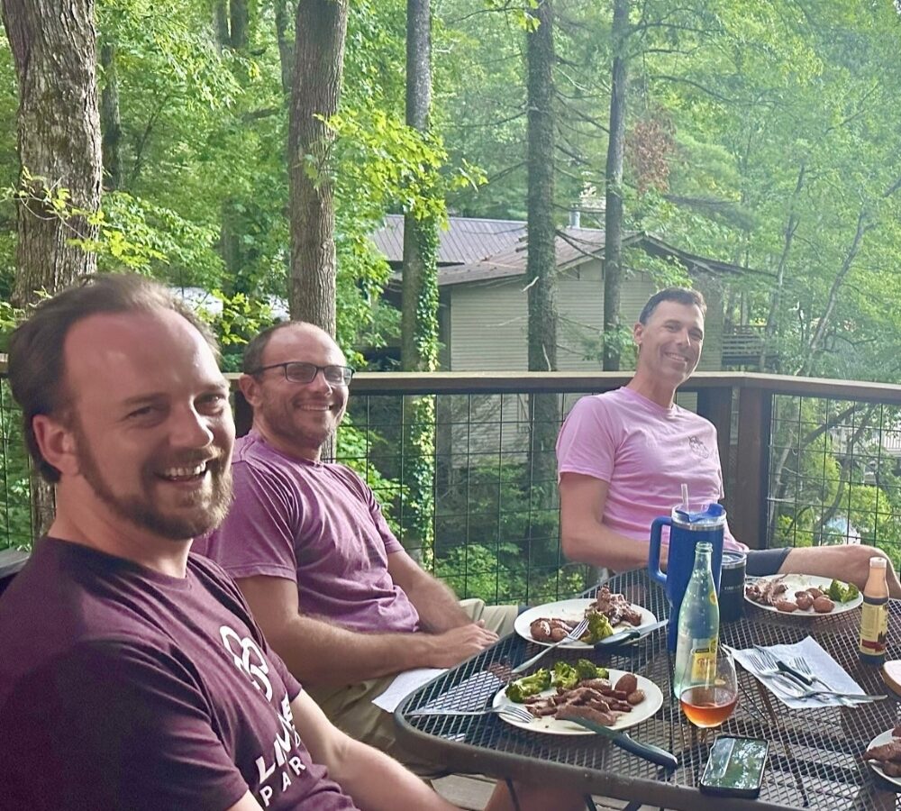 Challenging Masculinity Stereotypes and the Ingredients for a Thriving Band of Brothers with Eric Farewell & Brent Perkins