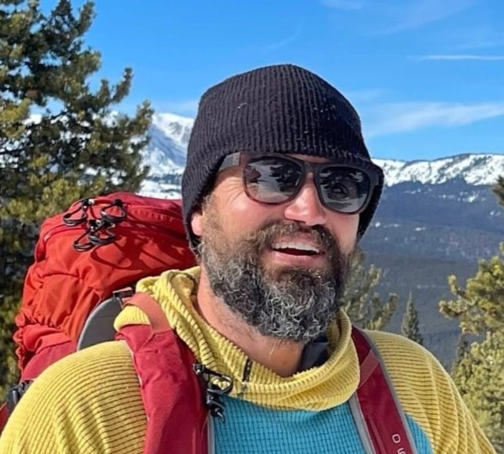 Solo Adventures, Living a Bucket List Life and Conquering the Camino Frances with Chris Emick