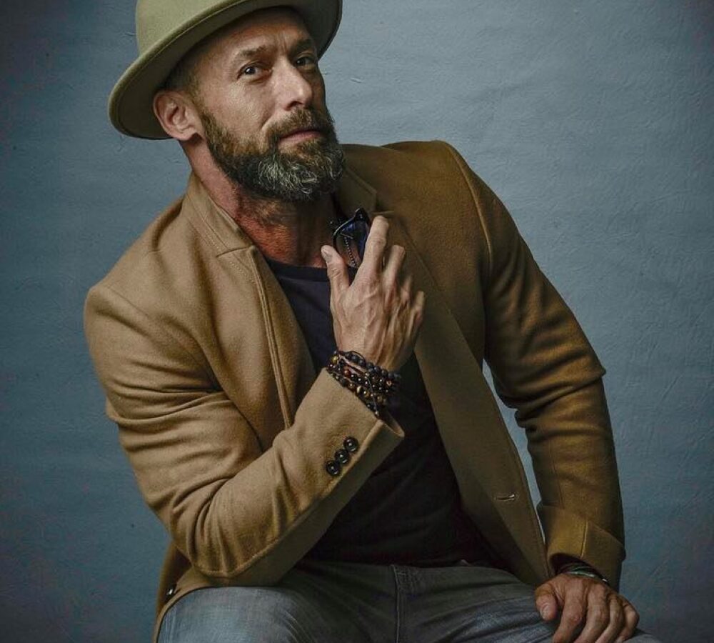 Managing Sleep & Anxiety as a Midlife Male and the Sweet Spot Between Hustle and Happiness with Greg Scheinman